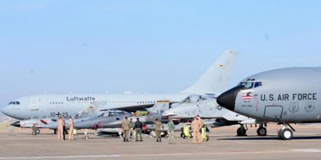 Alman vekillerin İncirlik ısrarı sürüyor