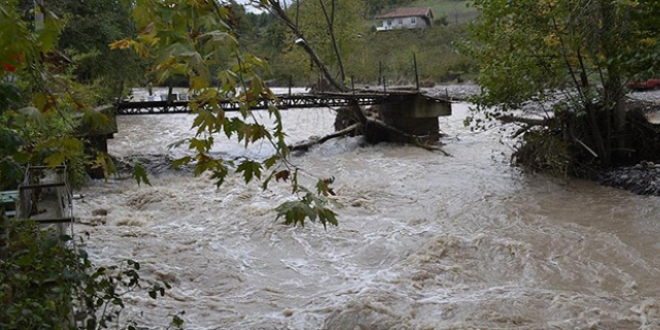 Malatya'da saanak ve sel hayat olumsuz etkiledi