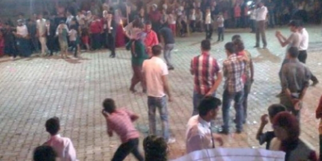 Düğünde rastgele ateş edildi: 2 yaralı