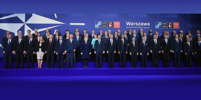 Erdoğan NATO Zirvesi'nde 'aile fotoğrafı' çekimine katıldı