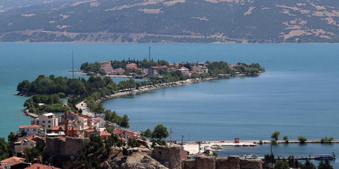 'Yedi renkli göl' ziyaretçilerini bekliyor