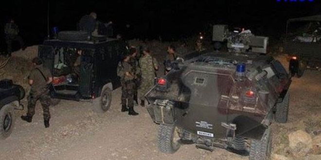 Şemdinli'de Emniyet ve Jandarmaya eş zamanlı taciz ateşi
