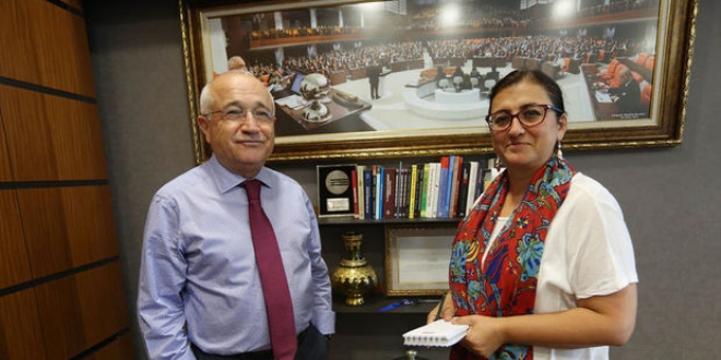 Cemil Çiçek: Muhalefet 7 Haziran'da penaltıya sırtını döndü