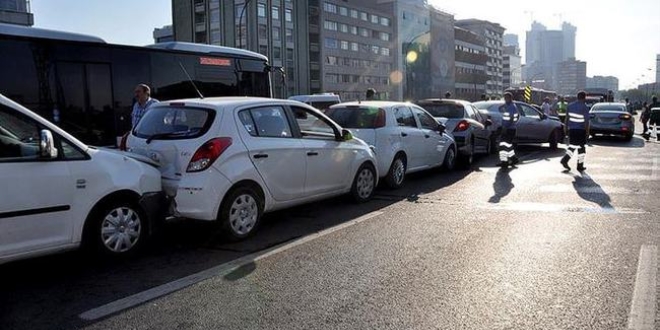 Uak'ta zincirleme trafik kazas: 9 yaral