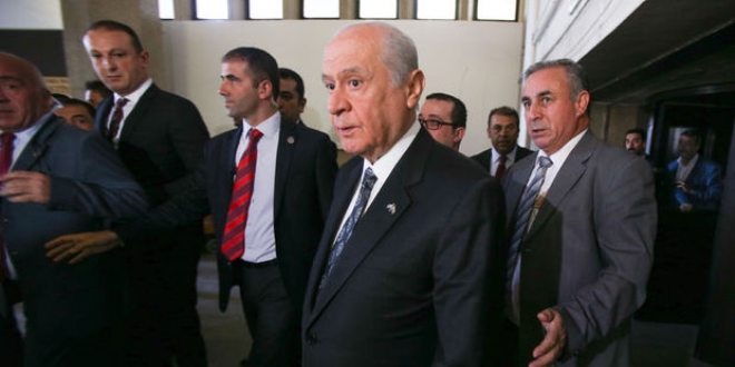 MHP'de ihraç ayarı: Kahraman yaratmayalım