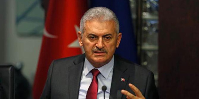 AA: Küçük bir grup darbe girişiminde bulundu