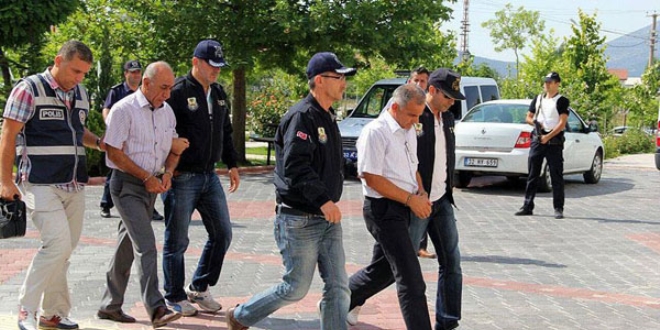 Isparta'da bir tümgeneral ve bir tuğgeneral tutuklandı