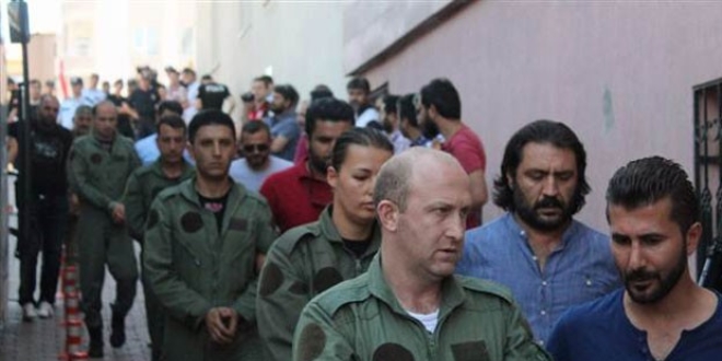 8 nakliye uçağını izinsiz uçuran 39 asker gözaltında