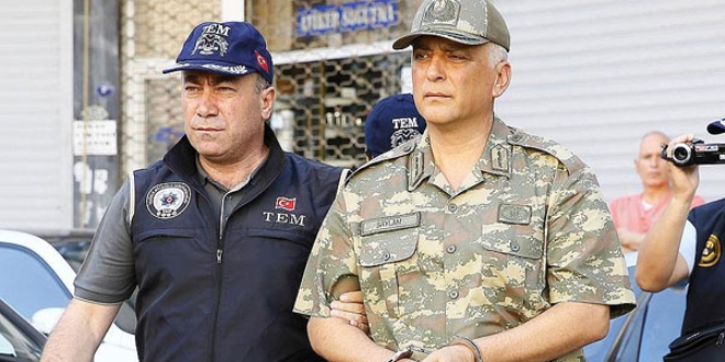 3 tümgeneral, 2 tuğgeneral ve 1 tuğamiral daha gözaltına alındı