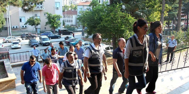 Bilecik'te bir kurmay albay ile 7 hakim ve savcıya gözaltı