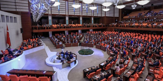 'Darbe girişimiyle ilgili araştırma komisyonu kurulacak'
