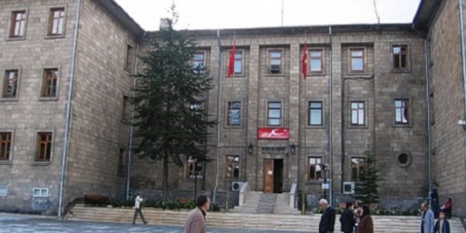 Isparta Valisi: Gerekirse otobüsleri yakın