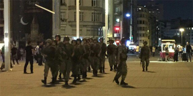 Darbeciye, cenaze hizmeti verilmedi, aile bahçeye gömdü