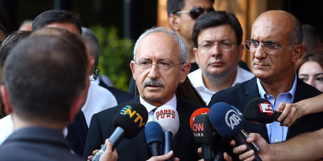 Kılıçdaroğlu darbe girişiminde yaralananları ziyaret etti