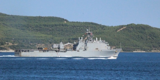 ABD savaş gemisi boğazdan geçti