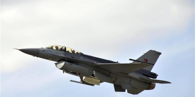 Uçakları 'gören' göreviyle havalandırmışlar