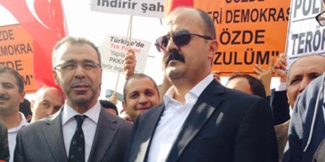Eski emniyet müdür yardımcısı FETÖ'yü savundu