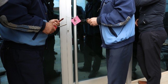 Bursa'da bir öğrenci yurdu mühürlendi