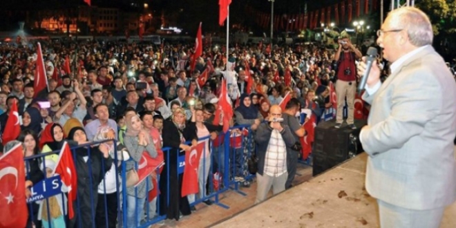 Vali OHAL'i meydanda anlattı