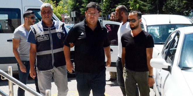Darbe girişimine 'karşıymış gibi görünmeye çalışan' din görevlisi tutuklandı