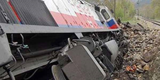 Van'da teröristler yük trenine saldırdı: 2 makinist yaralı