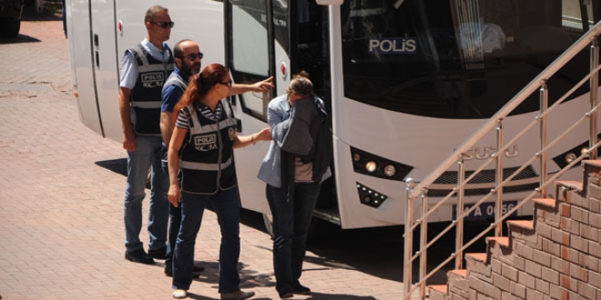 Bartın'da gözaltına alınan 12 emniyet mensubu tutuklandı