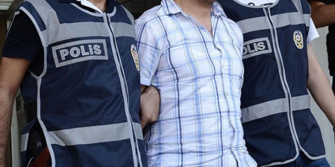 Kırşehir'de 2 asker tutuklandı, 42 polis gözaltında