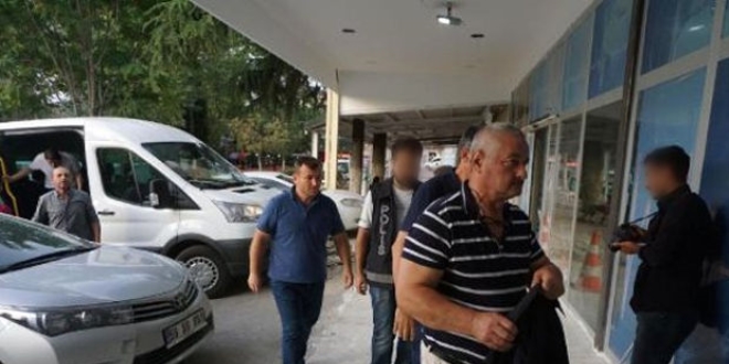 Van'da FET'ye 'mtevelli heyeti' operasyonu: 13 gzalt