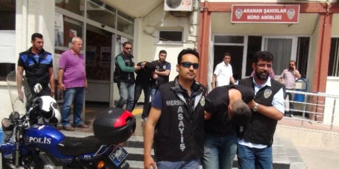 Mersin'de 5 asker, 2 polis ile 1 cami imam tutukland