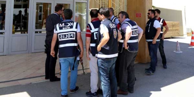 Sivas Sağlık Müdürü ve 15 memur gözlatına alındı