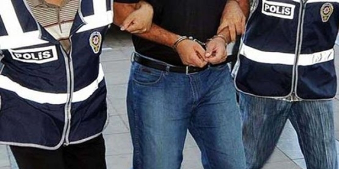 Bursa'da adliyeye sevk edilen 19 polis tutuklandı