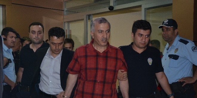 Eskişehir'de, bir albay ile bir yüzbaşı gözaltına alındı