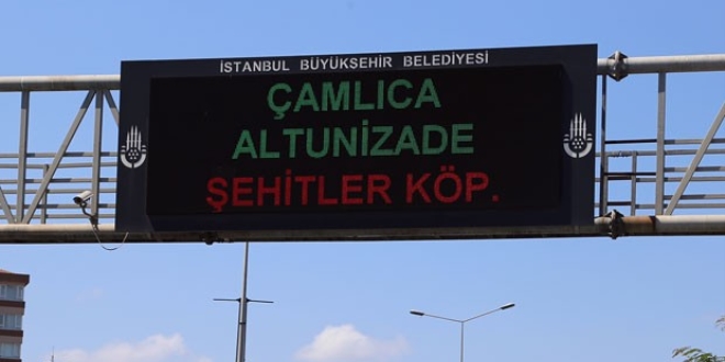 Boğaziçi Köprüsü adı dijital tabelalarda Şehitler Köprüsü olarak değişti