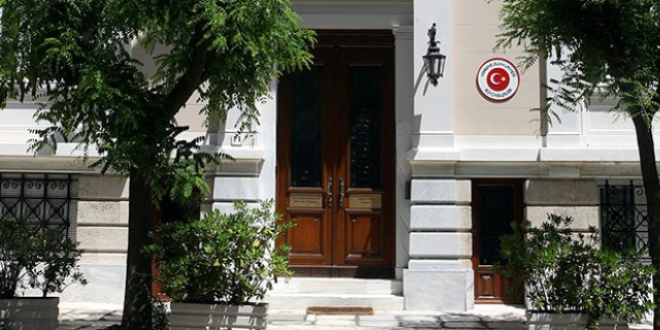 Türkiye'nin Atina Büyükelçiliği'ne boyalı saldırı