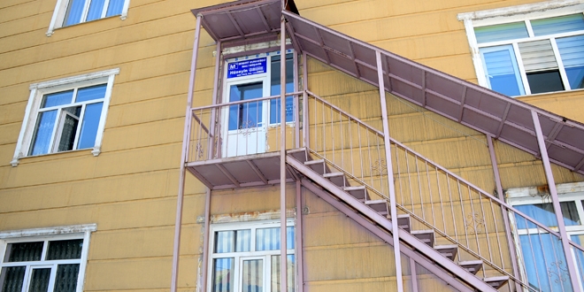 Kapatılan okullara ait evraklar muhasebe bürosunda bulundu