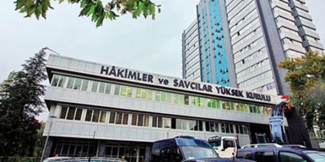HSYK'dan 8 kişilik başsavcı kararnamesi
