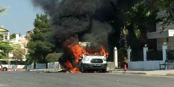 Ambulans'taki oksijen tp patlad: 2 yaral