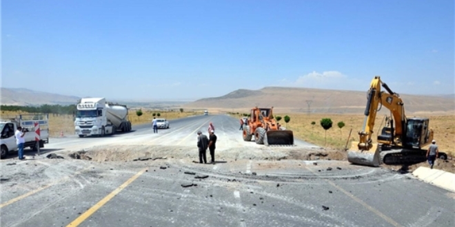 Hakkari'de yol döşenen patlayıcı infilak ettirildi