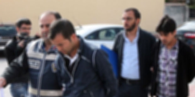 Konya'da 2 öğretmen gözaltına alındı