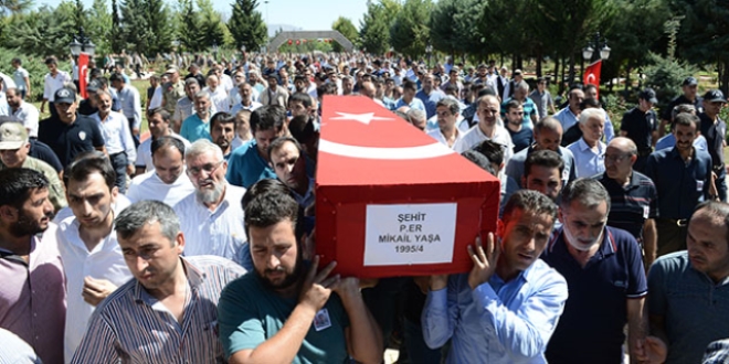 Şehit Piyade Er Mikail Yaşa, son yolculuğuna uğurlandı