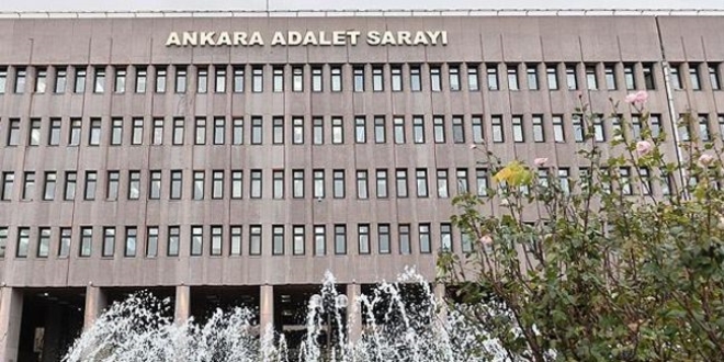 Gözaltına alınan hakimlerden dördü daha tutuklandı