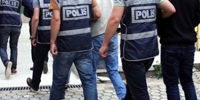 Mardin'de Fetullah 16 polis tutukland