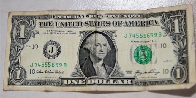 Tutuklanan Vali Yardımcısının evinde yapılan aramada bir dolar ele geçirildi