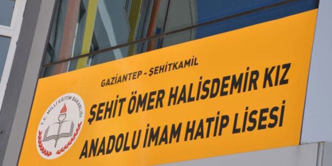 Ankara'daki okula ehit astsubay mer Halisdemir'in ismi verildi