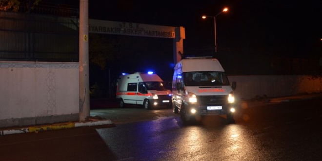 Diyarbakr'da jandarma karakoluna saldr: 2 yaral