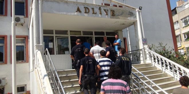 Afyon'da yurt görevlilerinin de bulunduğu 15 kişi tutuklandı