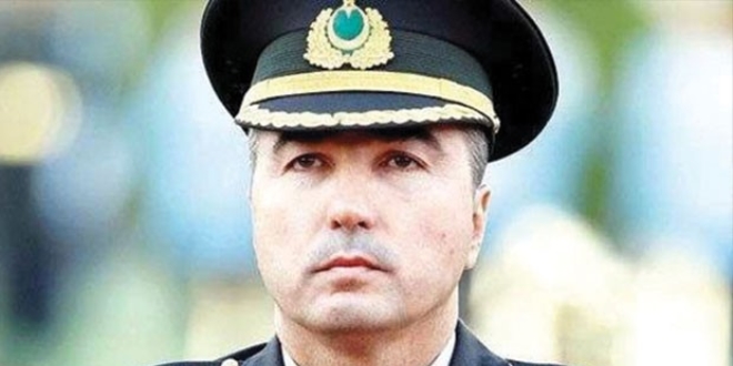 'Ürkütücü yüz' de gitti