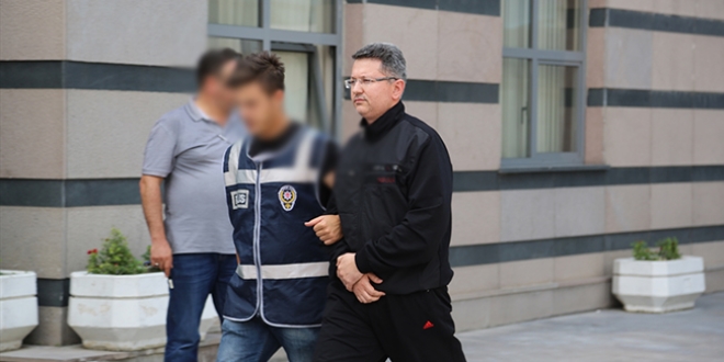 Bolu eski Vali'nin özel kalem müdürü tutuklandı