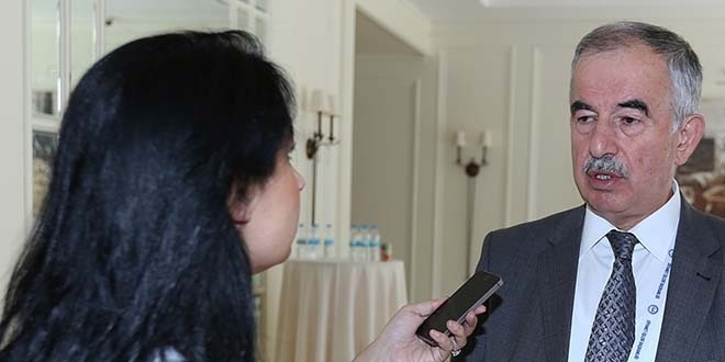 Bardakoğlu: Dini her işe koşuyoruz, yoruluyor