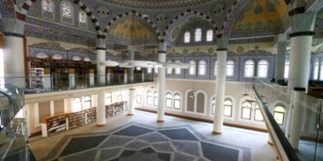FETÖ'nün amacı dışında kullandığı cami, ibadete açıldı